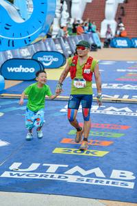 BIB: 5185
                            <button type="button" onclick="openModal(22756275)" class="btn btn-primary btn-sm float-right btn-popup" data-toggle="modal" data-target=".modal-high-quality">
                        <i class="fas fa-shopping-cart"></i> Add to Cart
                    </button>
                                            <button type="button" onclick="isThisMe(22756275, true)" class="btn btn-success btn-sm float-right btn-popup btn-isme hidden" data-toggle="tooltip" data-placement="bottom" title="นี่คือรูปของคุณใช่ไหม คลิกที่นี่เพื่อเอาเข้าอัลบั้ม">
                        <i class="fas fa-plus"></i> Add to album
                    </button>
                    <button type="button" onclick="isThisMe(22756275, false)" class="btn btn-warning btn-sm float-right btn-popup btn-isnotme hidden">
                        <i class="fas fa-ban"></i> Remove from album
                    </button>